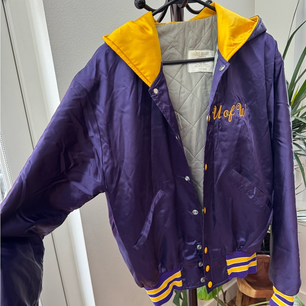 Vintage UW Huskies football jacket - Picture 2 of 4